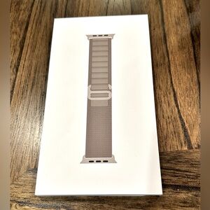 Authentic Apple Alpine Loop Band (Olive) -Large for Apple Watch Ultra/Ultra 2